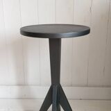 Pedestal table