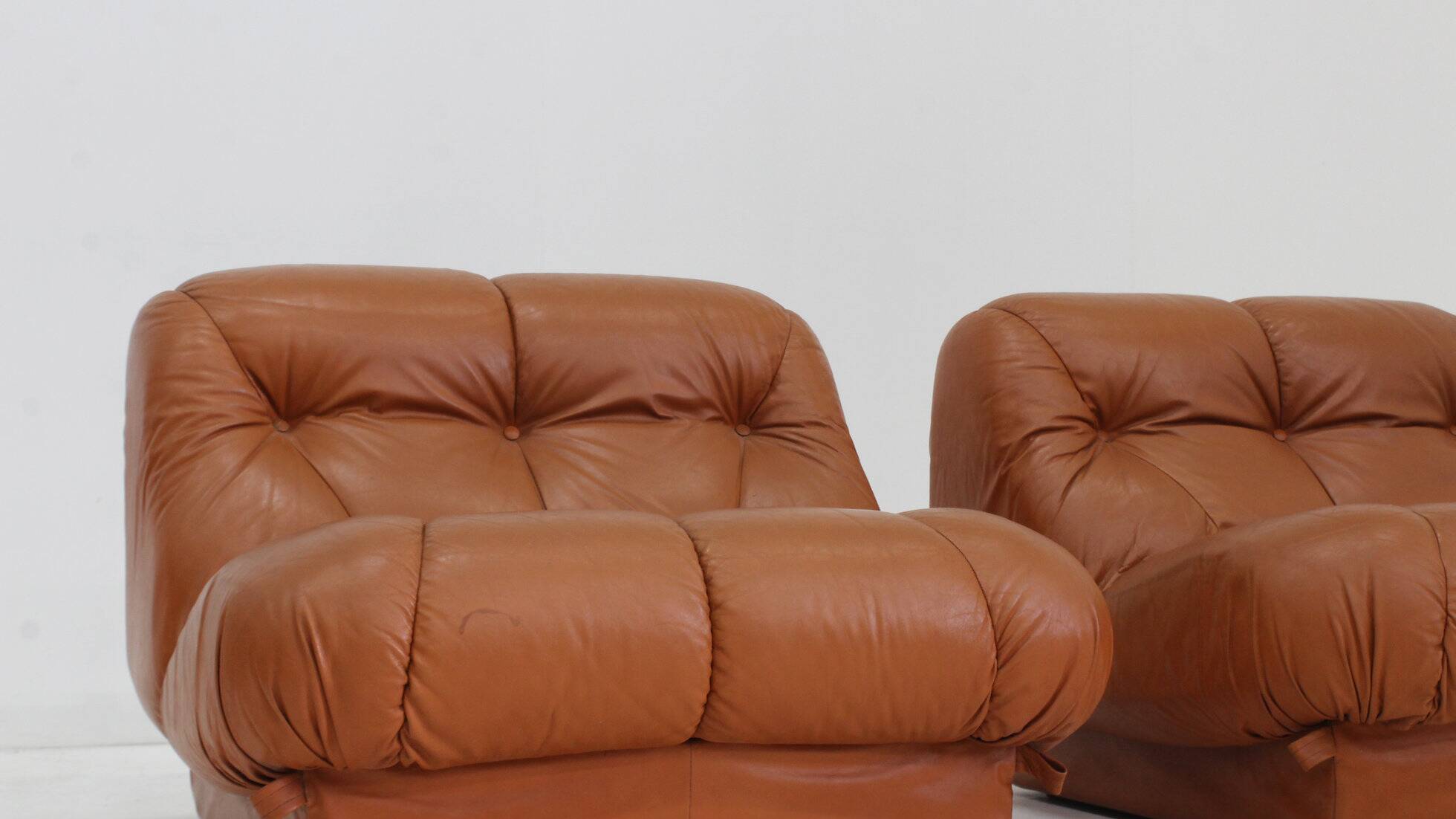 Set of vintage Mimo Padova Nuvolone lounge chairs in cognac leather, Italy, 1970s