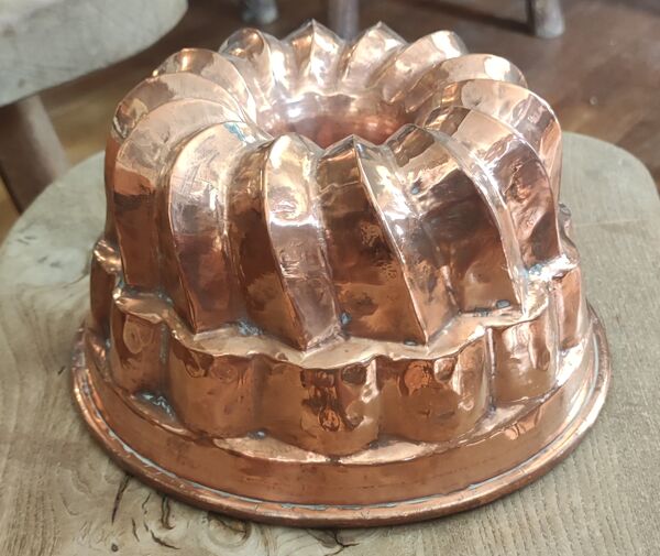 Ancien moule à gâteau en cuivre