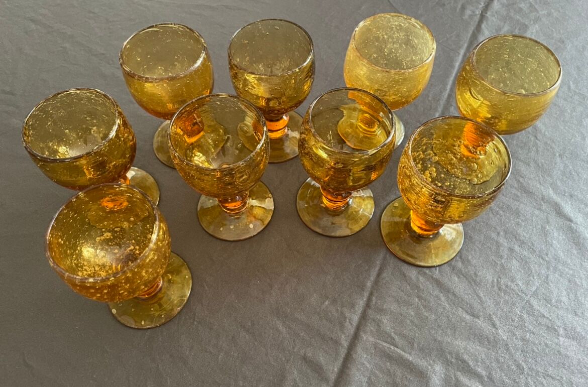 Amber bubble foot glasses