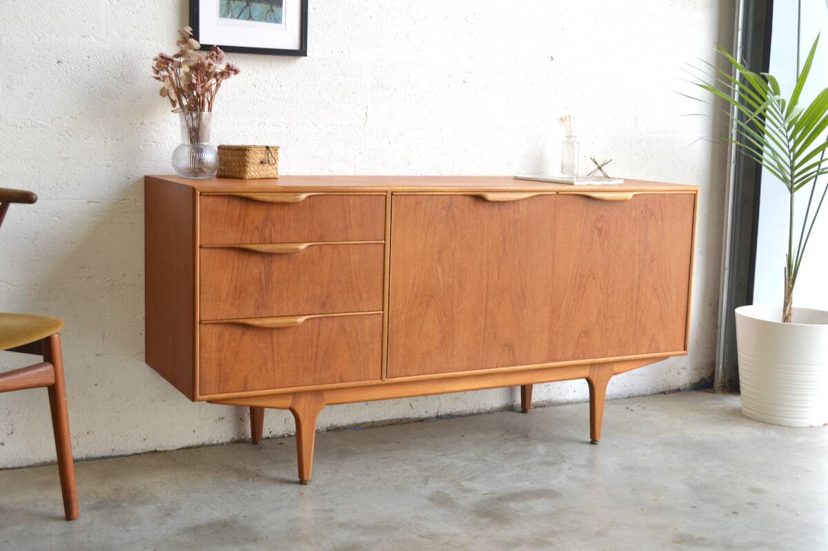 Enfilade McIntosh Dunvegan 152 cm