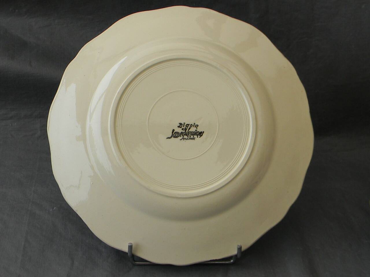 6 assiettes plates en faïence ivoire Digoin Sarreguemines
