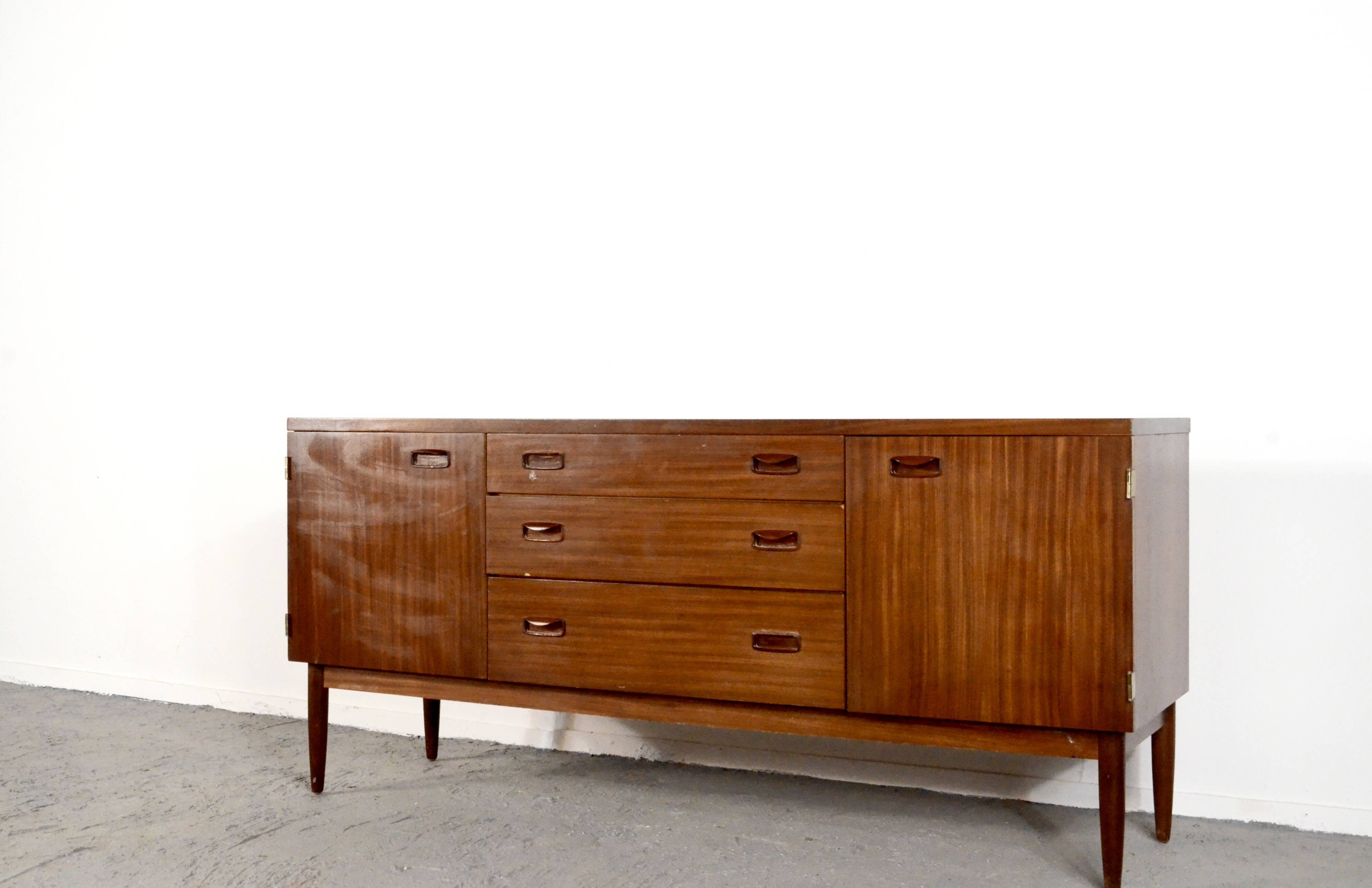 Stylish Vintage Danish Style Teak Sideboard / Dresser. Midcentury Modern