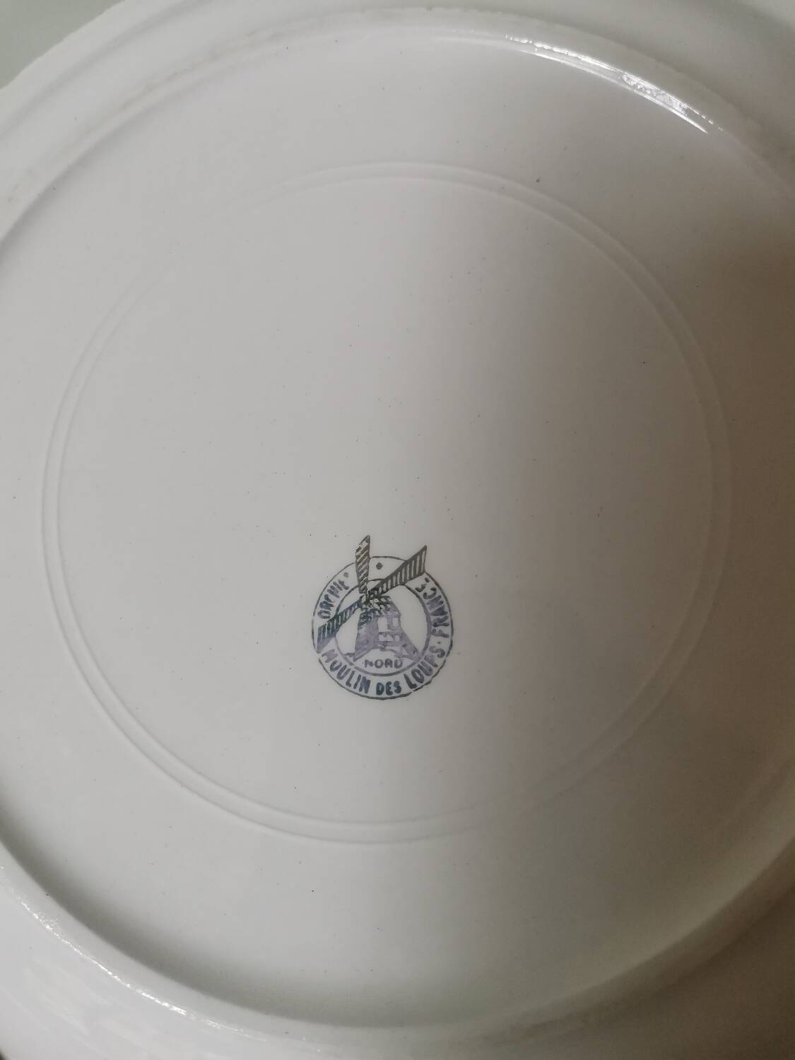 Vintage plate Moulin des Loups Orchies France flower pattern