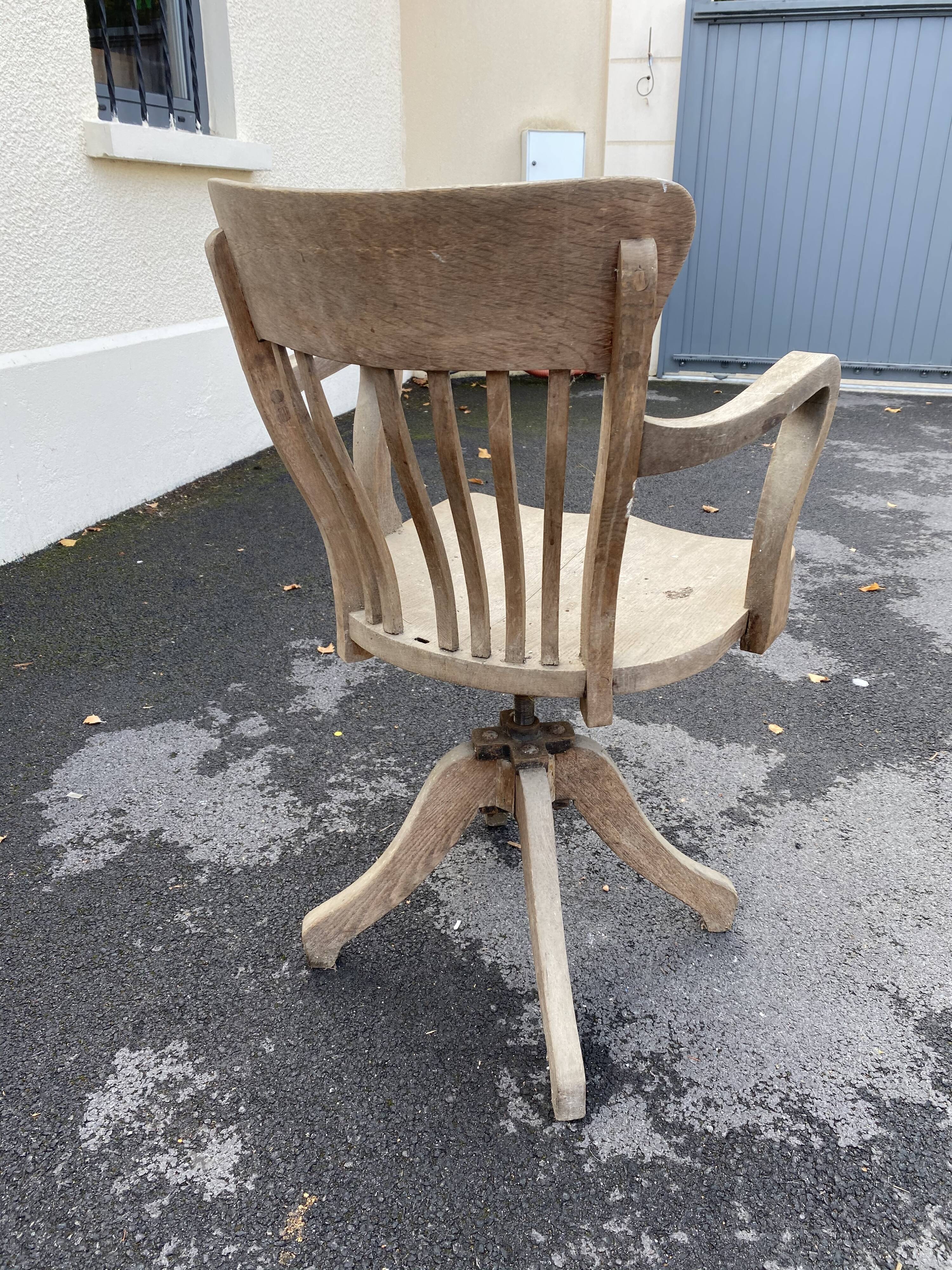 American revolving office chair