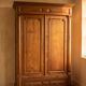 Armoire ancienne bois massif avec corniche