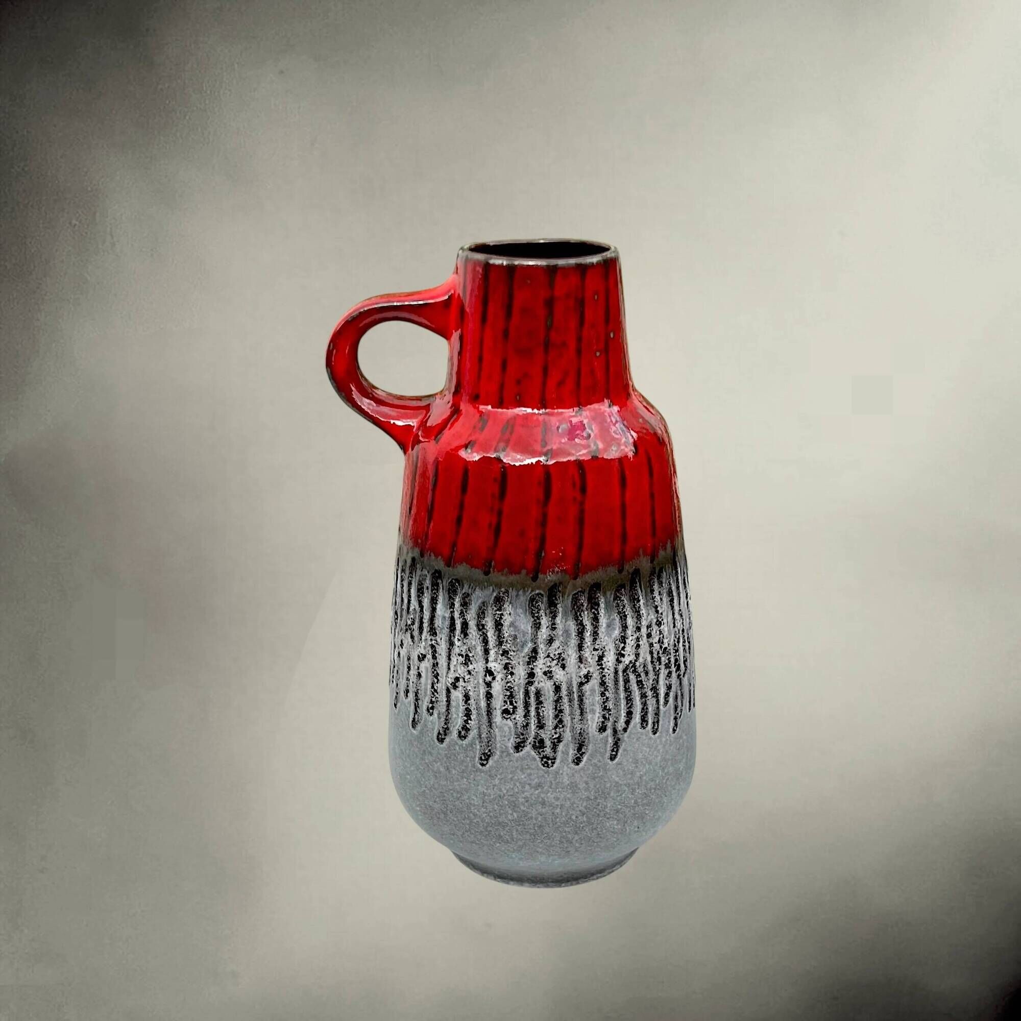 Vase Carstens Tönnieshof 1532-34 in red and grey fat lava ceramic – 1960s