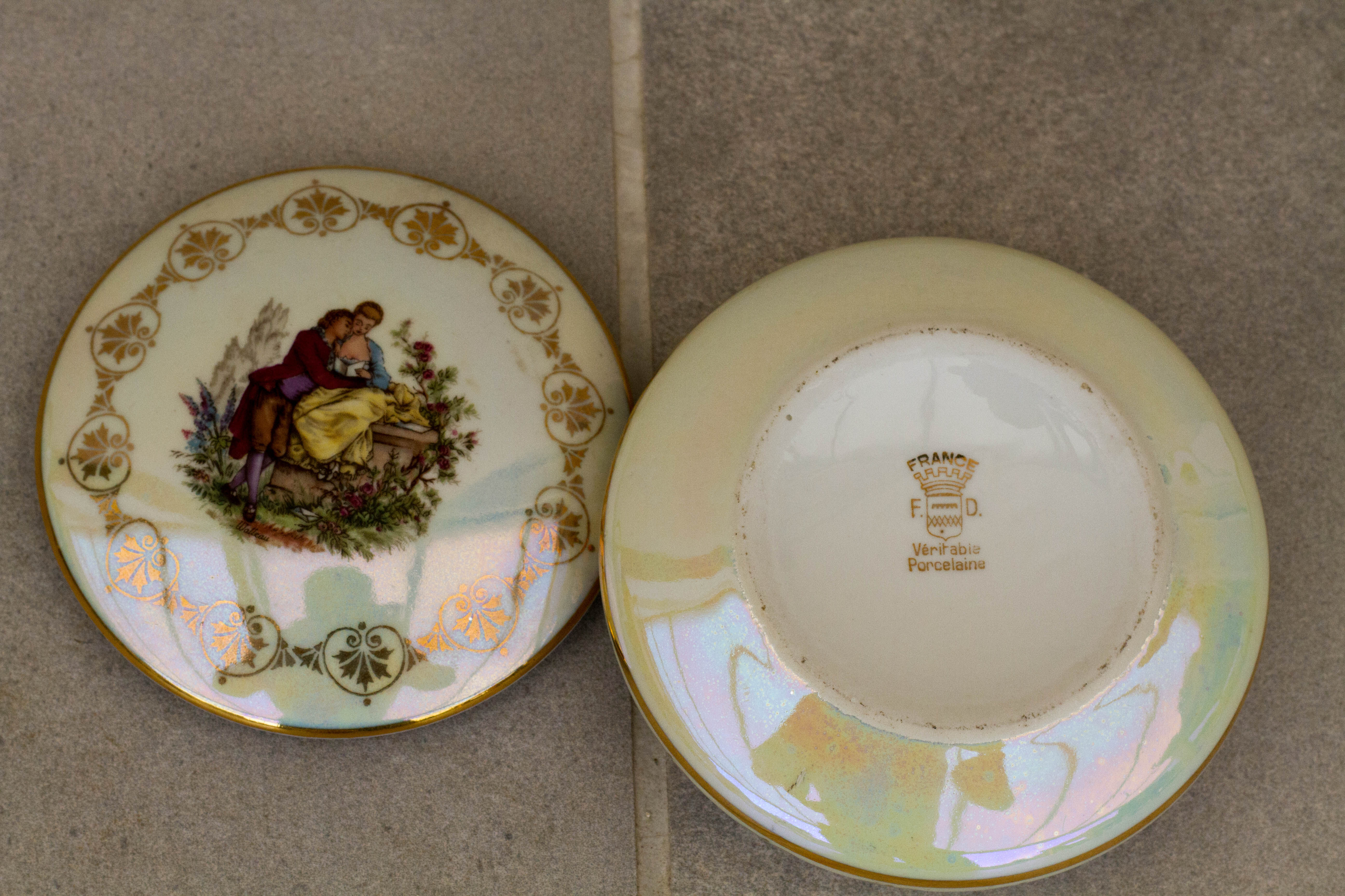 Bonbonniere or jewelry box