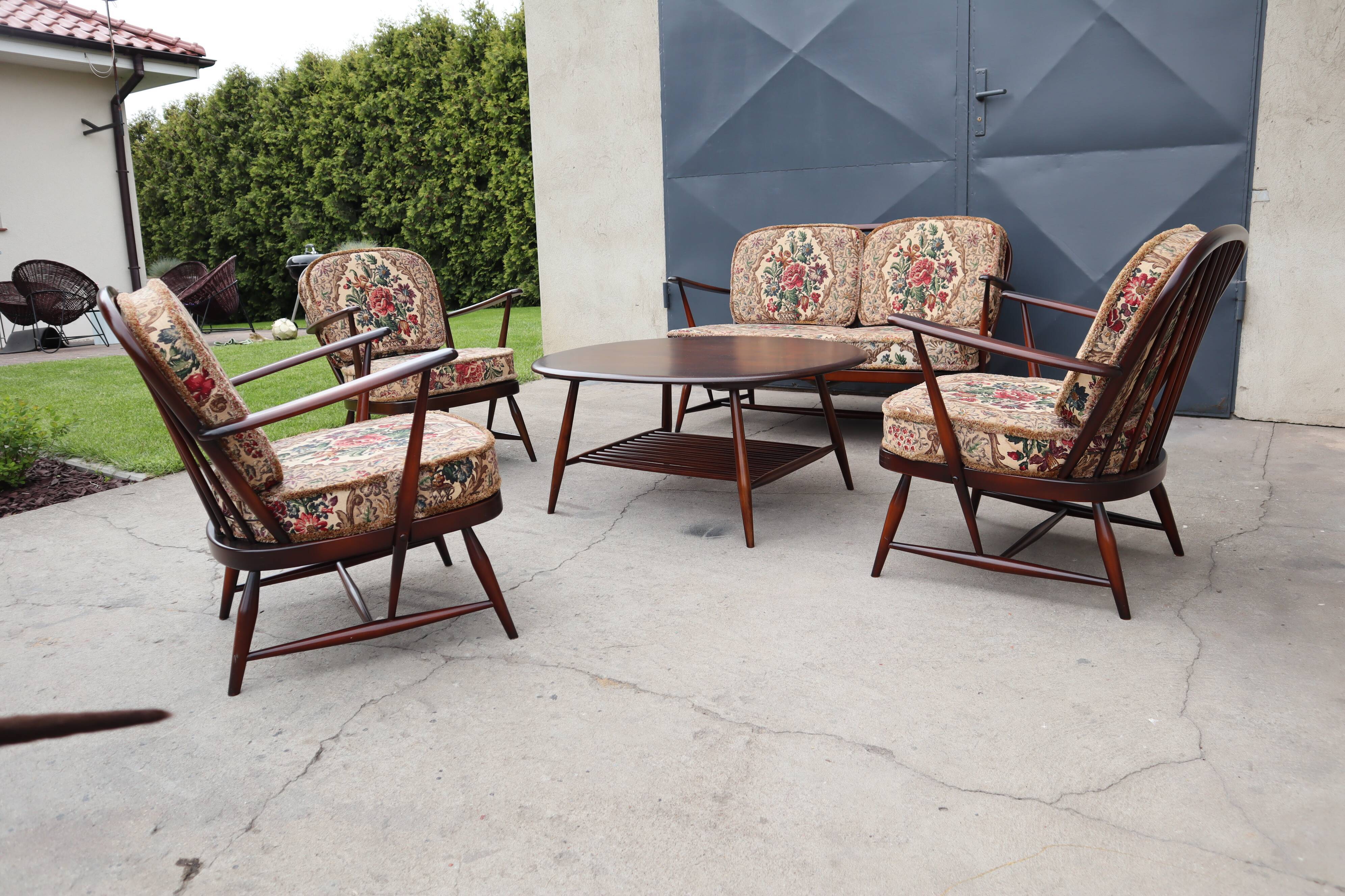 Set by Lucian Ercolani for Ercol, 1960