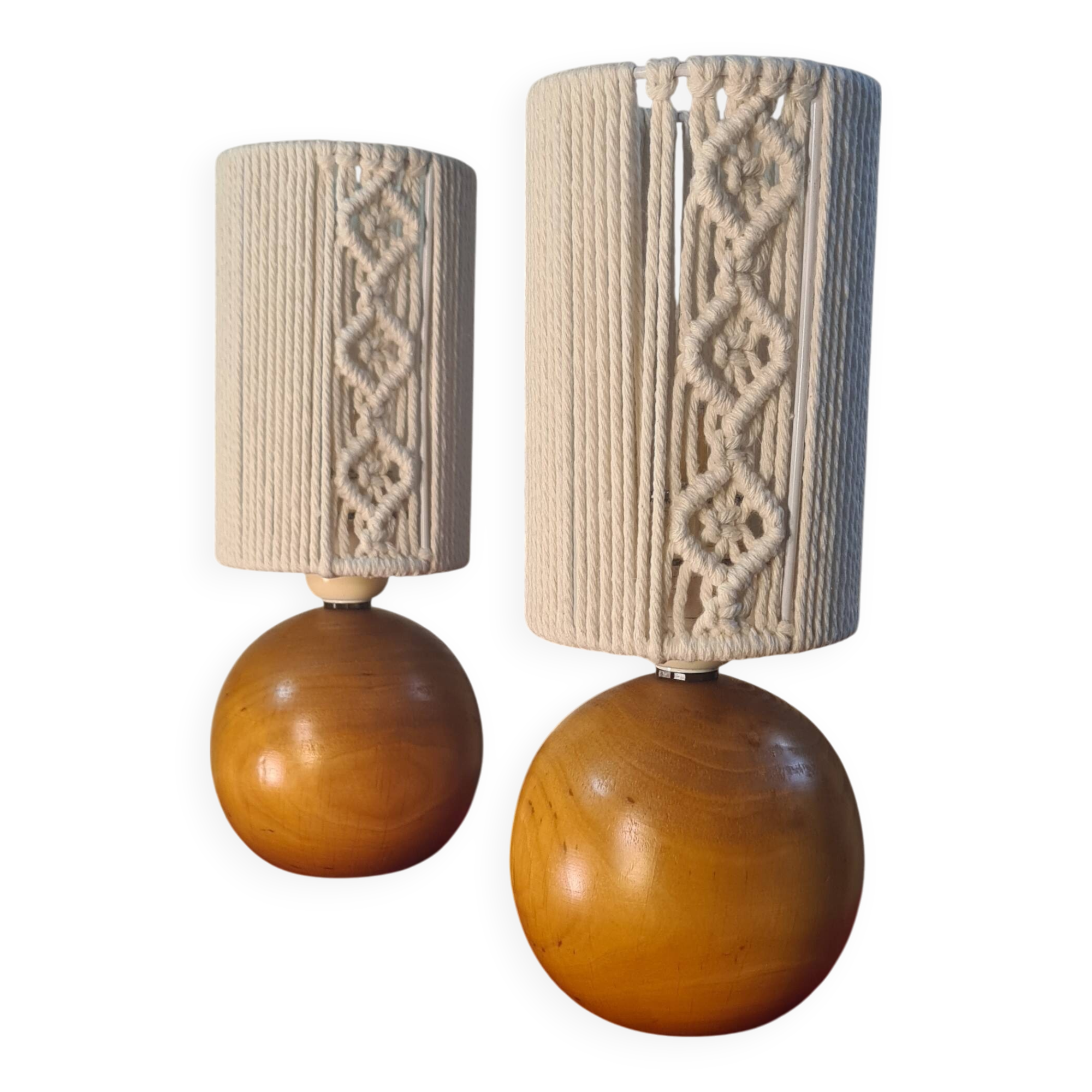 2 solid wood ball bedside lamps with white woven lampshade 28x11