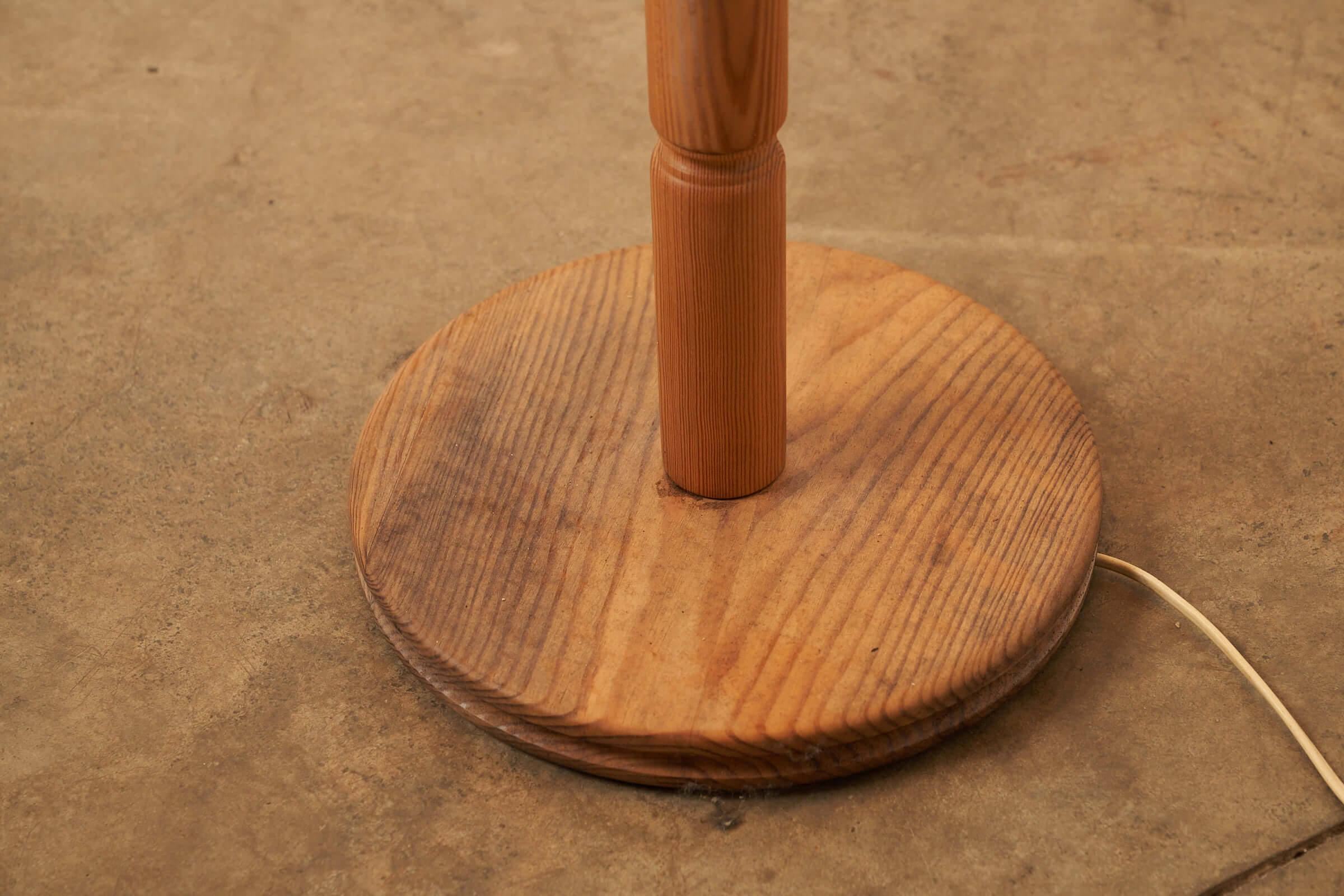 Lampadaire en bois et textile de Suède