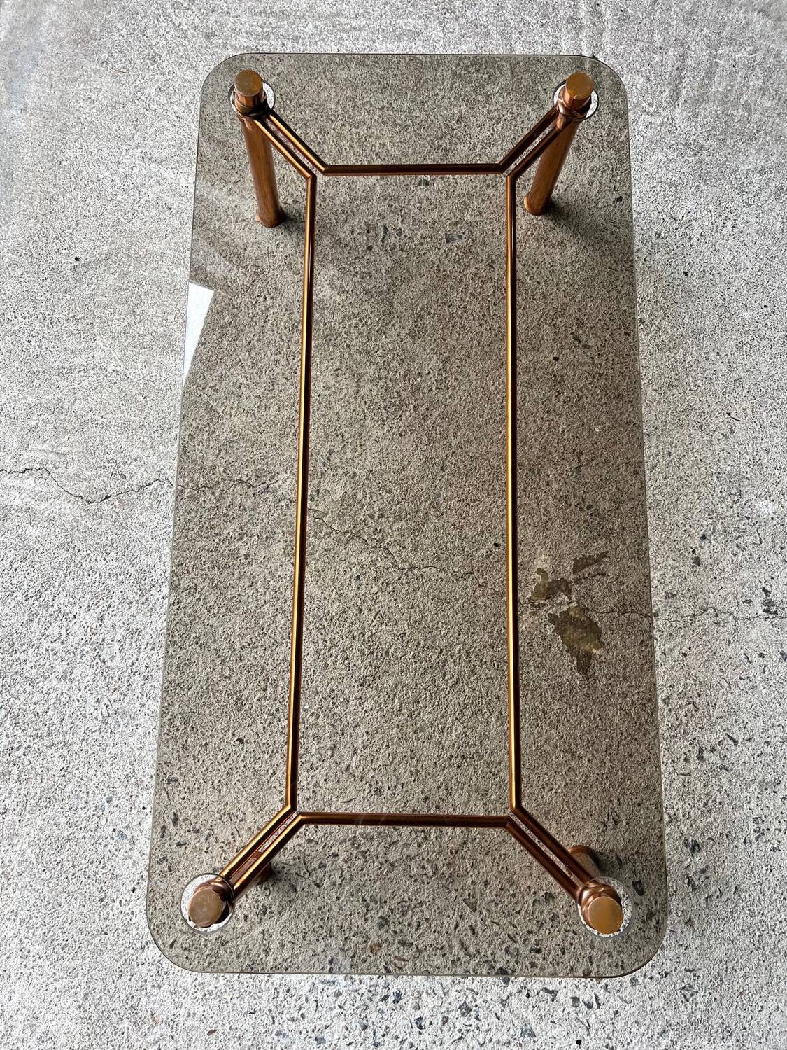 Table basse vintage cuivree 1950