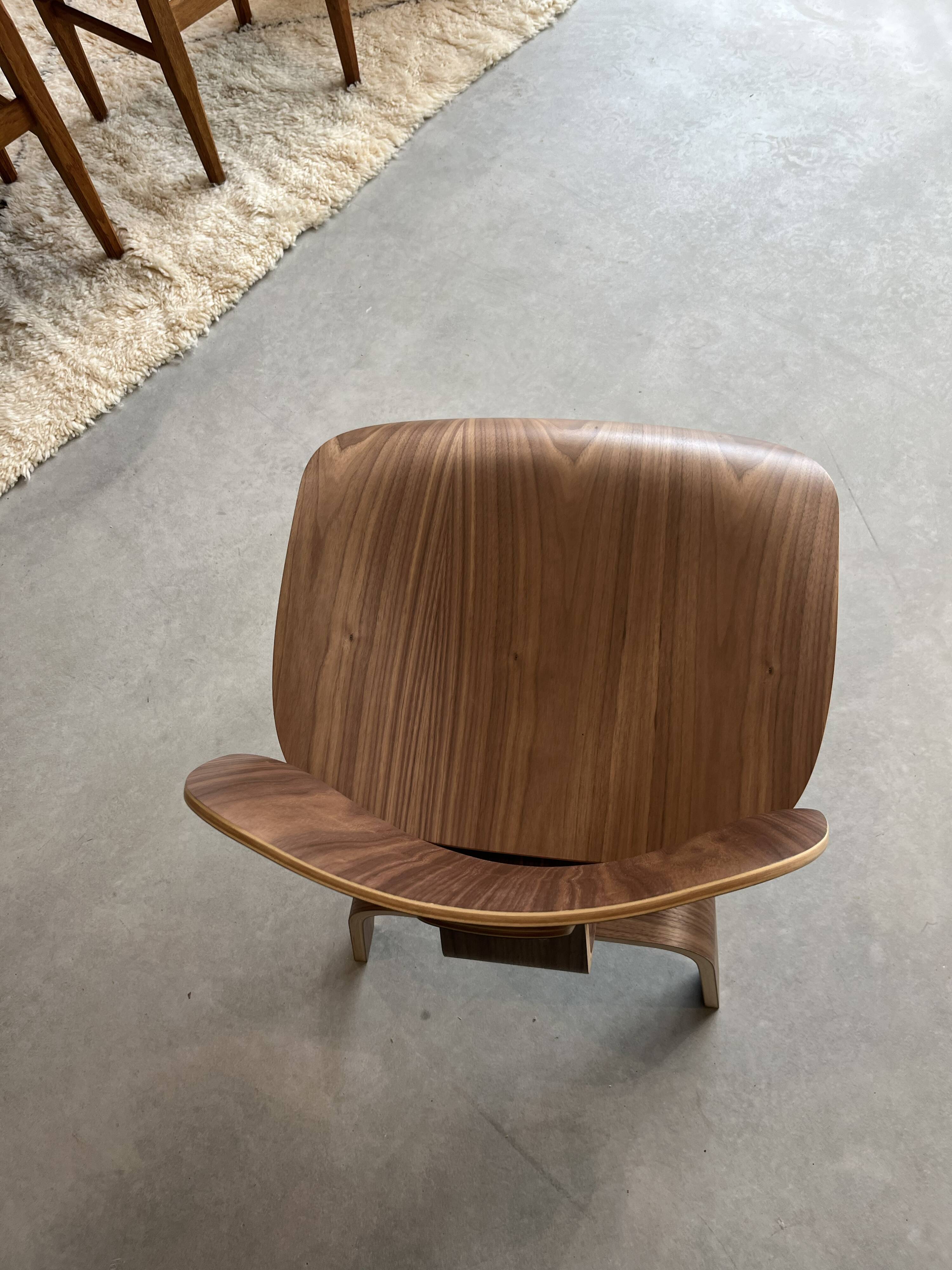 Charles & Ray Eames LCW Walnut Lounge Chair for Herman Miller