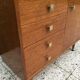 Commode vintage pieds fuseaux