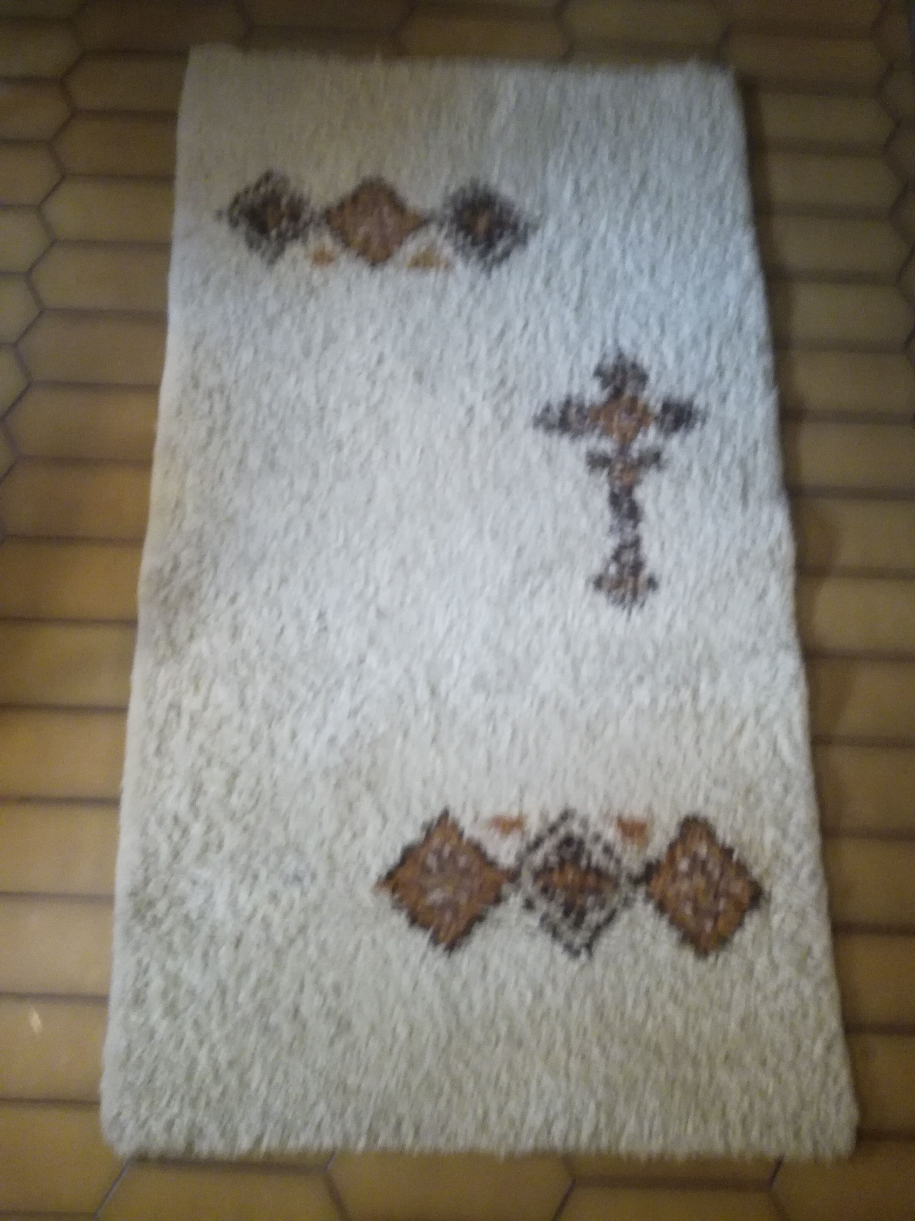 Berber wool carpet 152x87cm