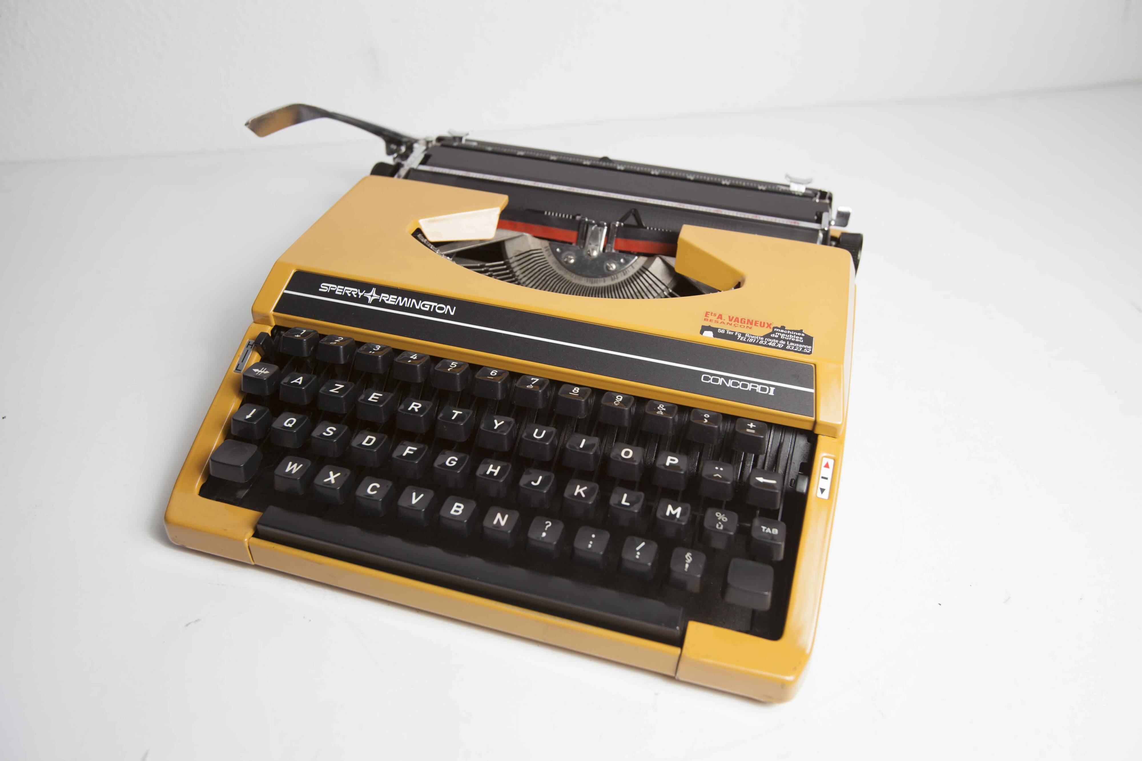 Sperry Remington concord II typewriter Overhauled and new ribbon
