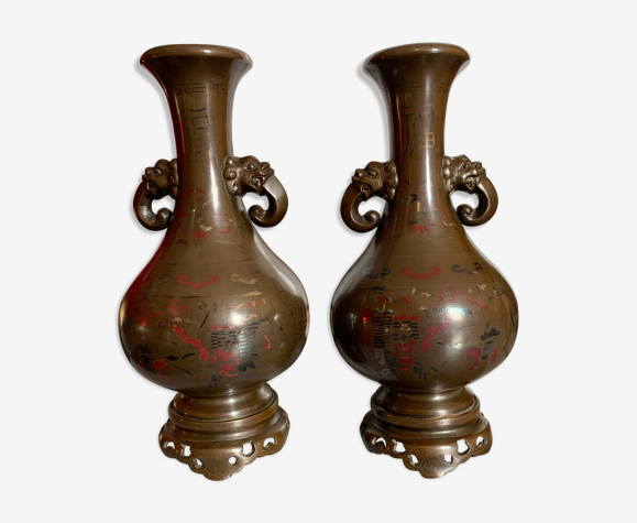 Lot de 2 vases cloisonnés en bronze d’Indochine datant de 1990