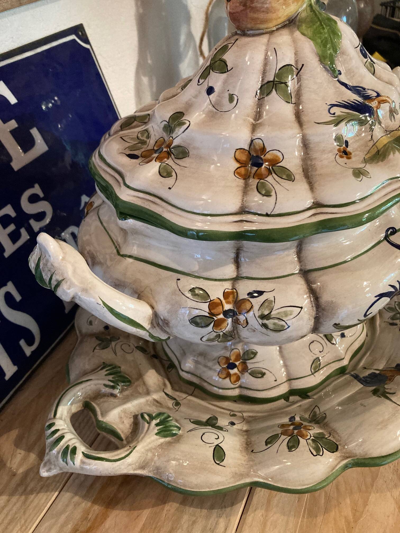 Soupière ovale et plat "Capodimonte", Italie