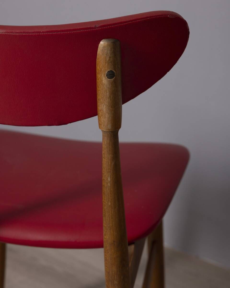 Pair of vintage 1960s chairs in wood and leather, italian design