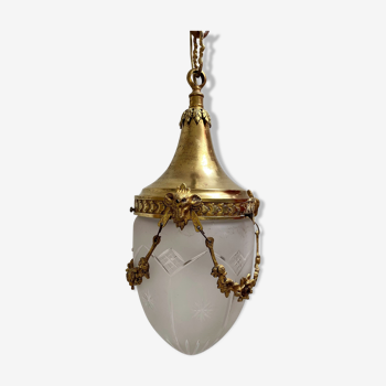 Suspension lamp in gilded bronze and frosted glass nineteenth century