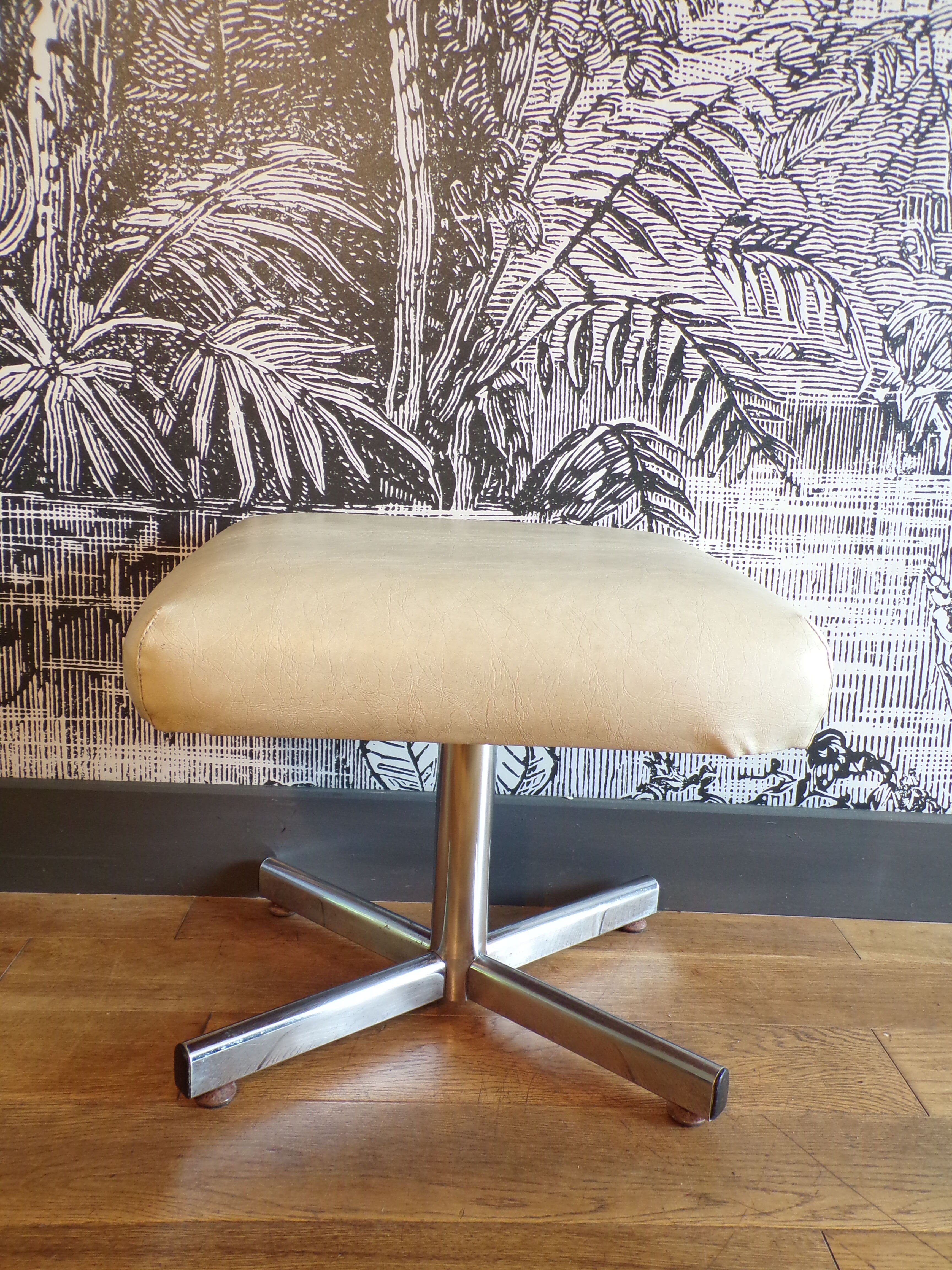 Skai vintage stool foot rest