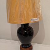 Very nice vintage lamp to lay in excellent hand-painted condition