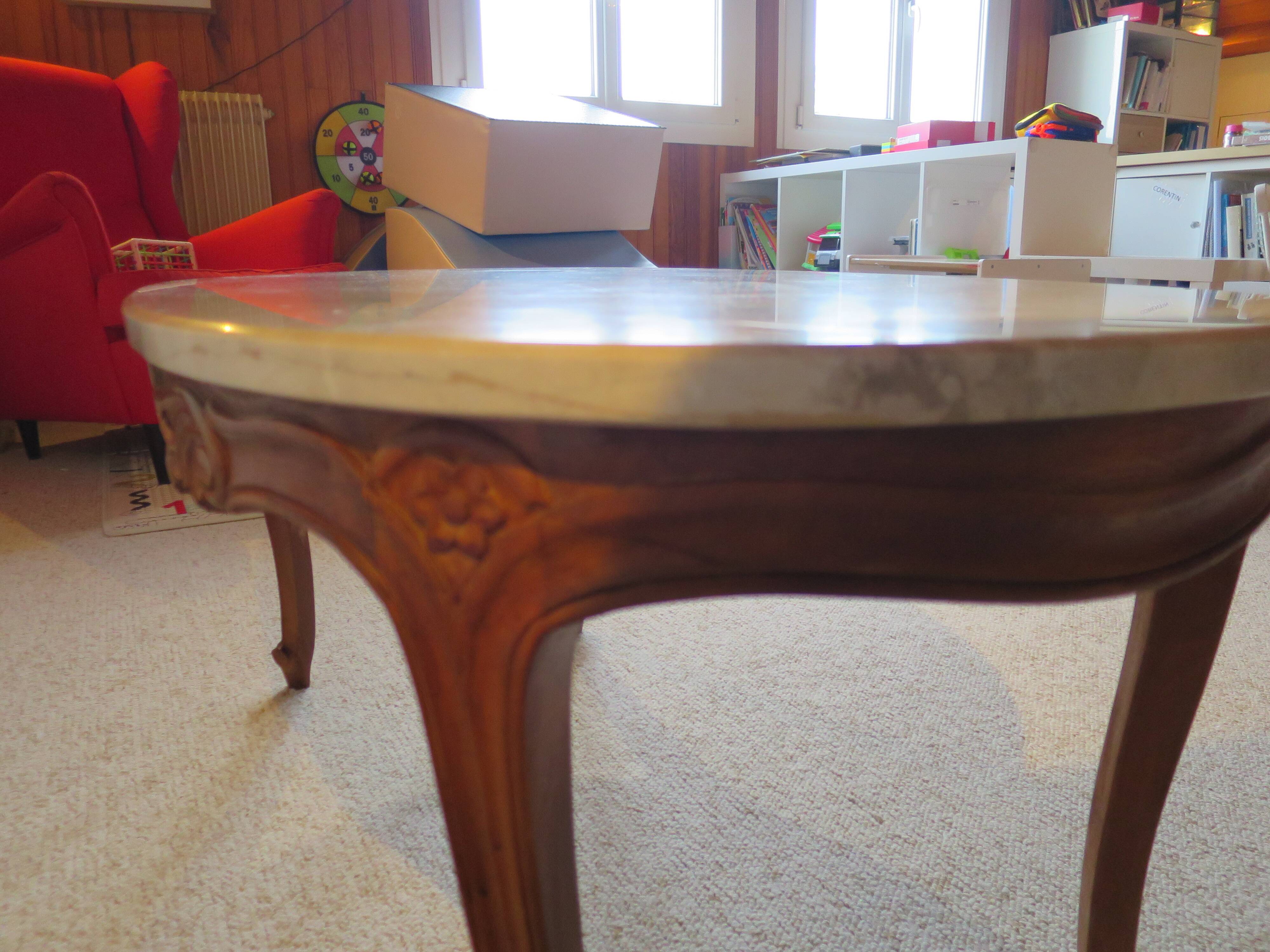 Oval coffee table - carved wood - white veined marble - Regency / Louis XV style