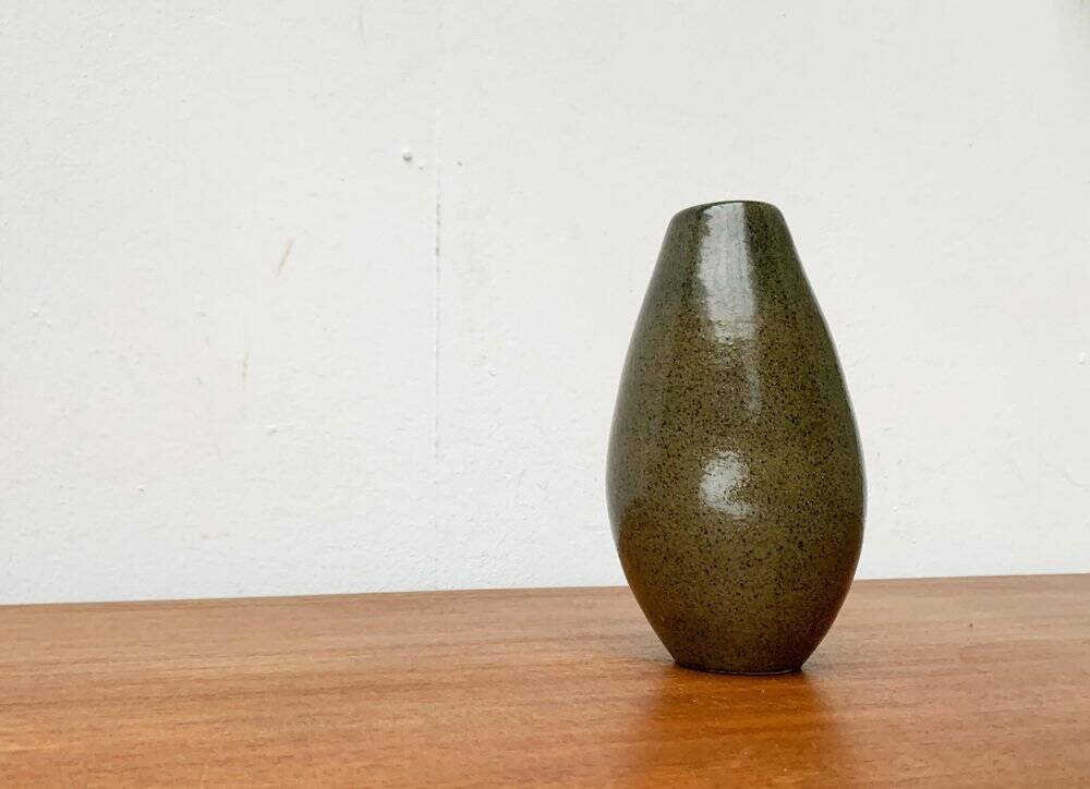 East German pottery vase from the mid-century GDR by VEB Coswig Keramik, 1960s.