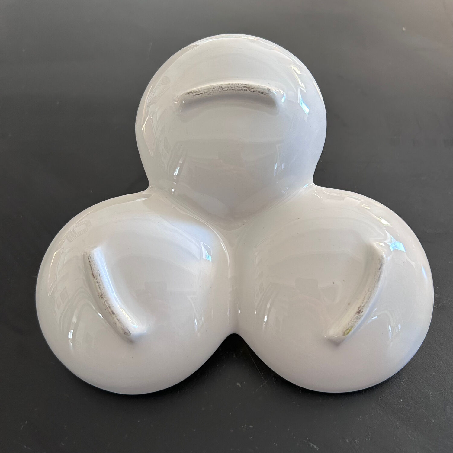 Lemon server in slipware