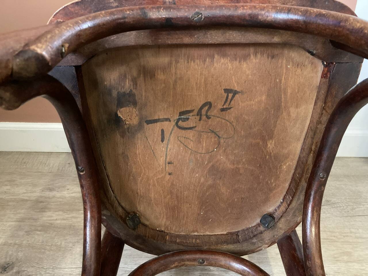Lot de 3 chaises bistrots anciennes
