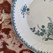 Plat rond en Terre de fer Sainte Amandinoise