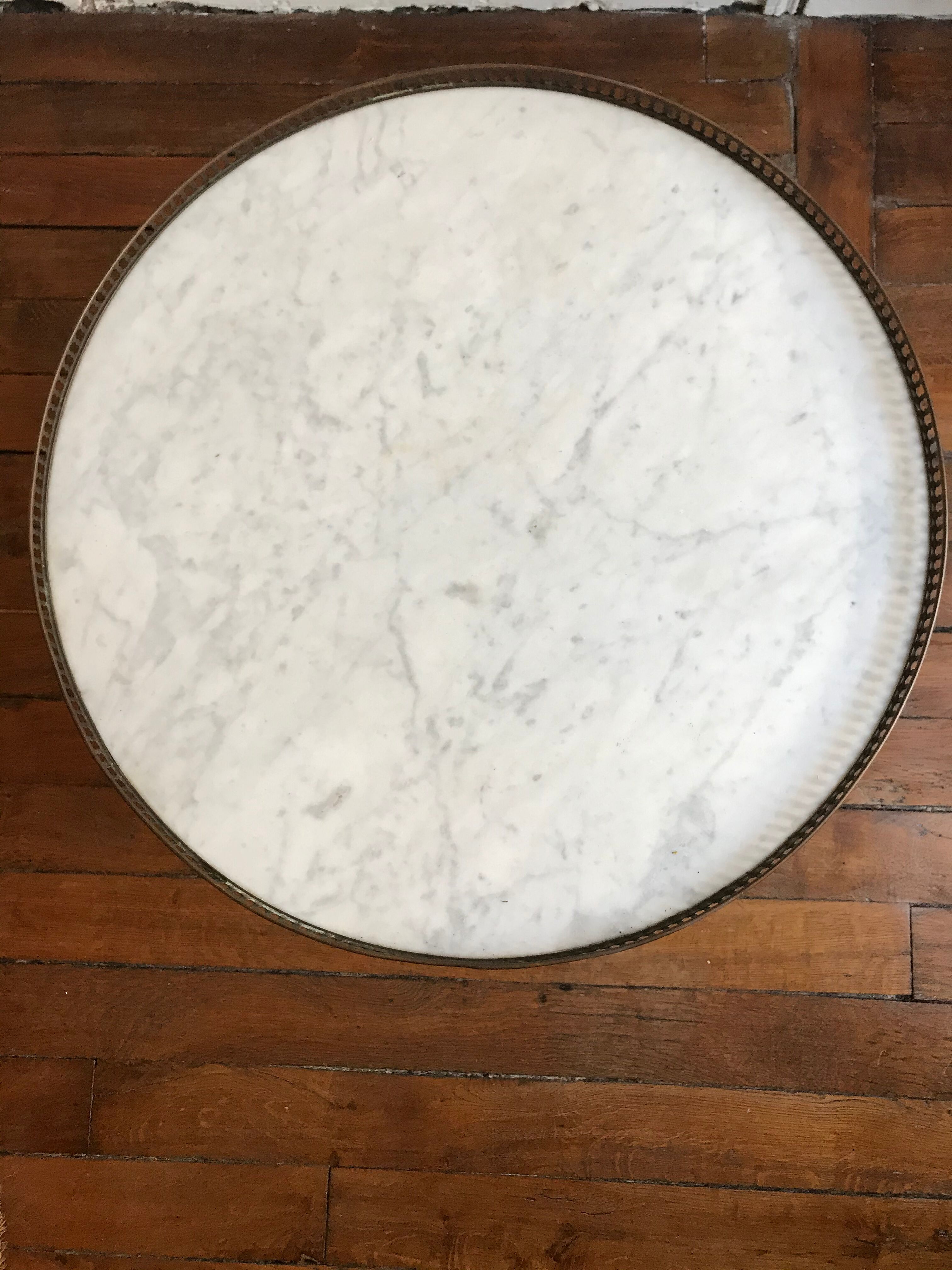 Louis XVI-style hot water table