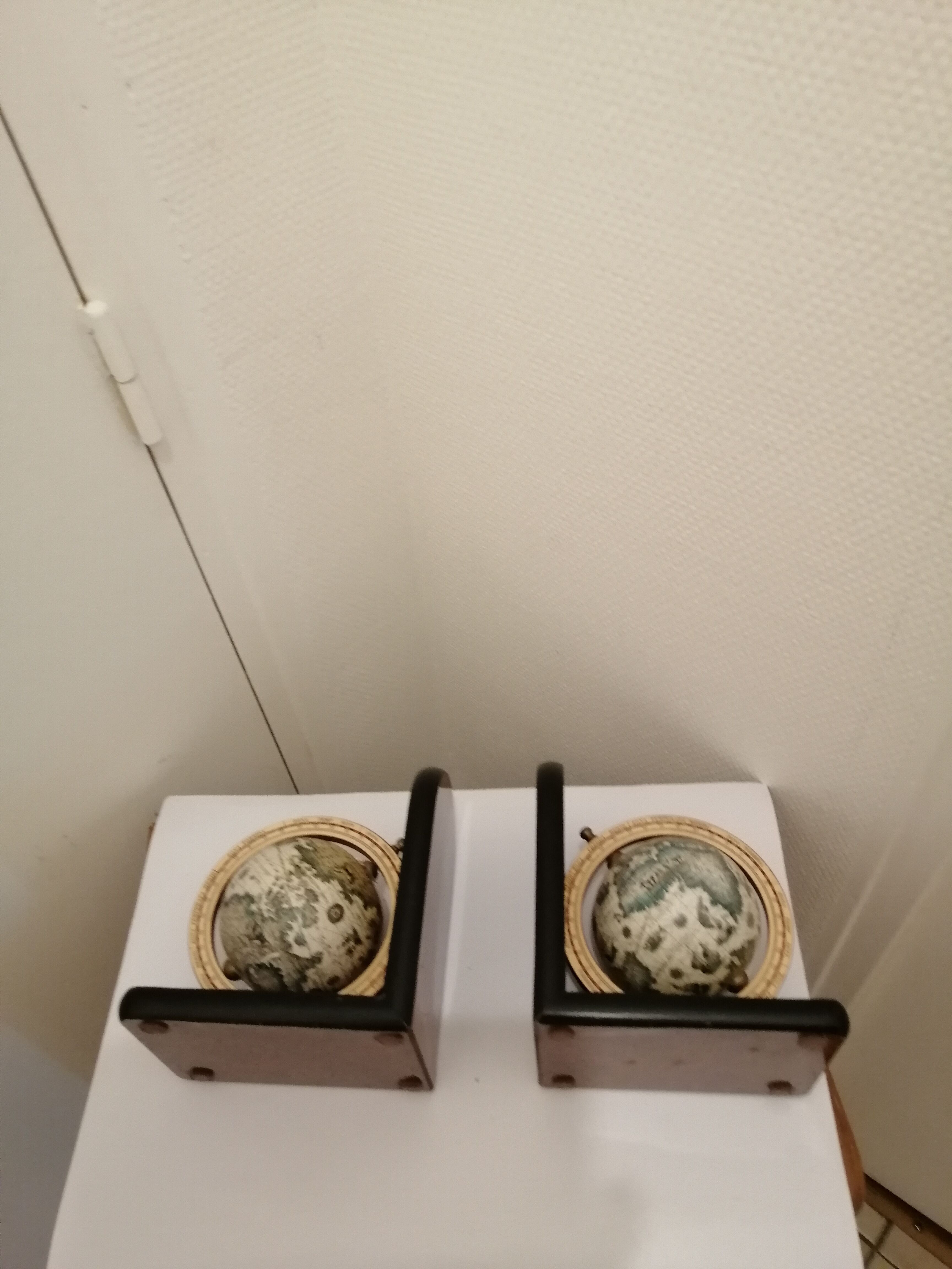 Paire de serre livres globe bois
