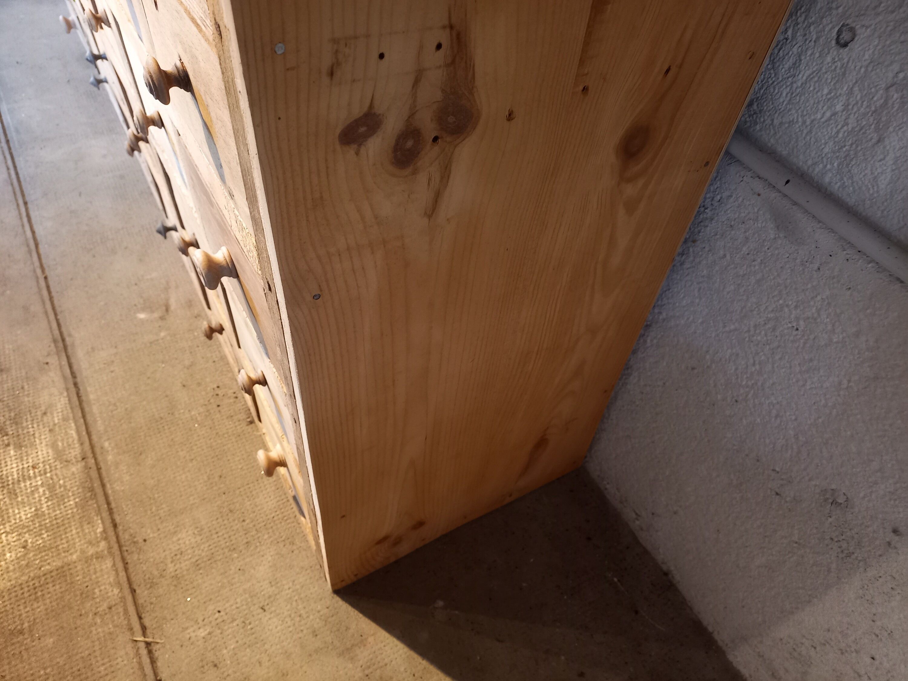 Trade cabinet with drawers