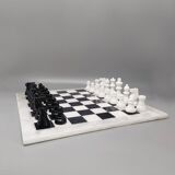 1970s Gorgeous Black and White Chess Set in Volterra Alabaster Handmade.  Made in Italy