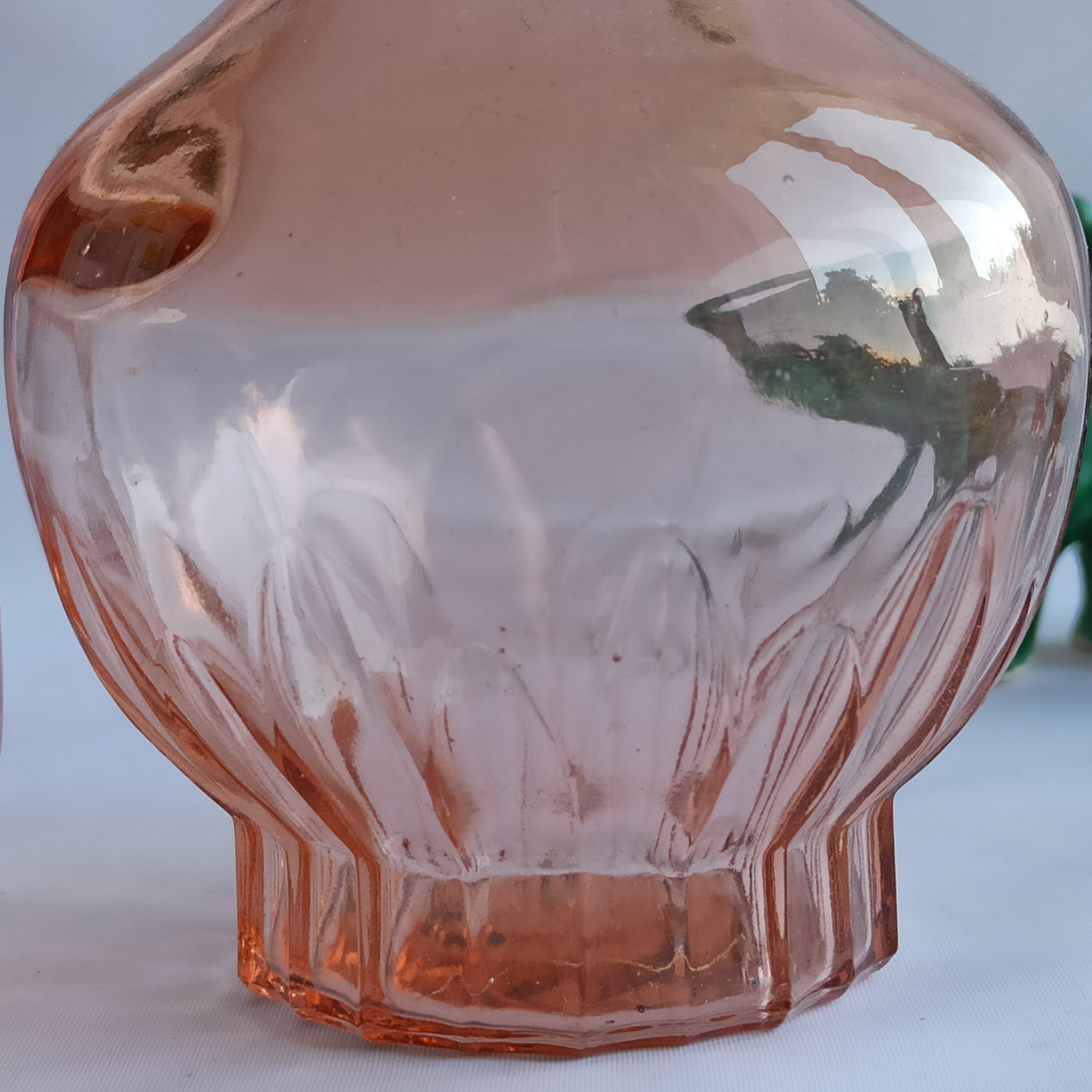 Carafe verre rose style art déco 14 cm