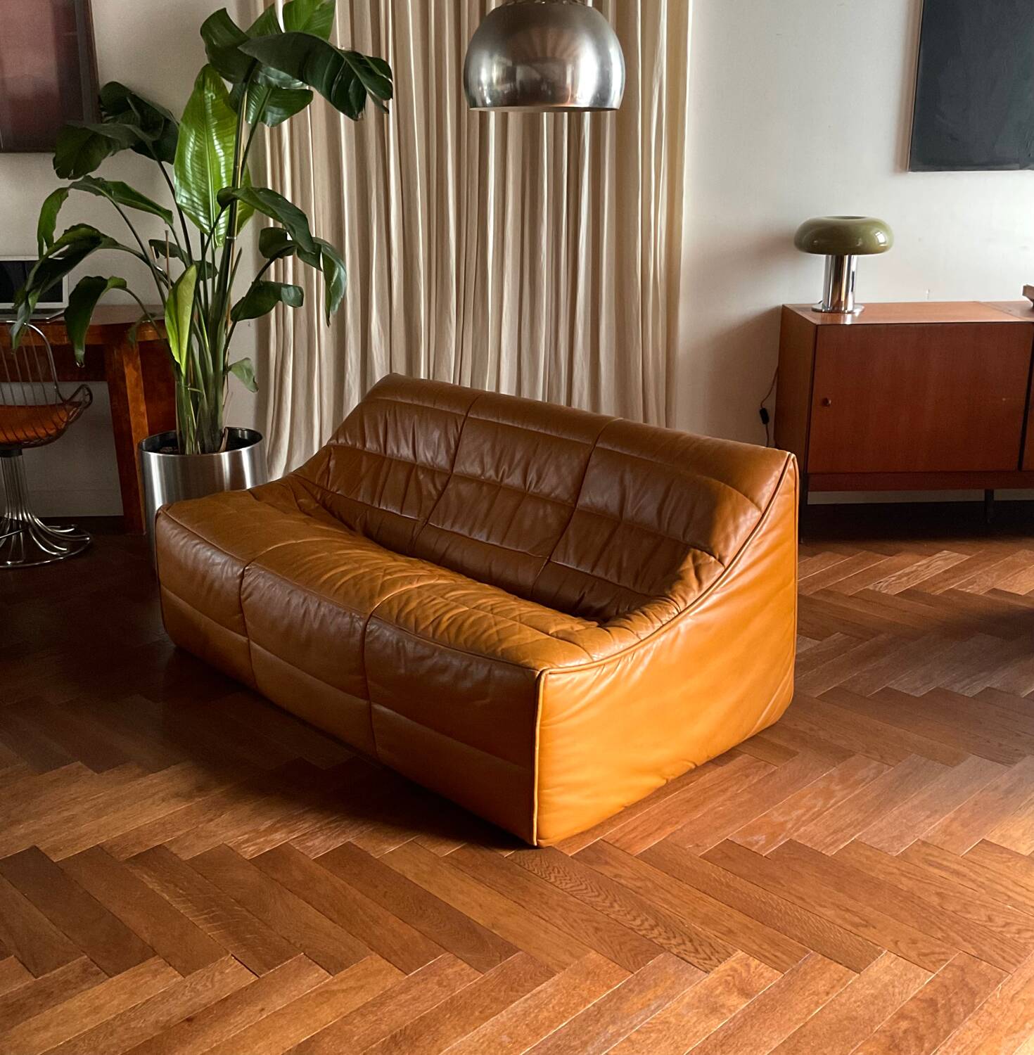 2-seater leather canapé by Ligne Roset, model Anais, vintage 1980s.