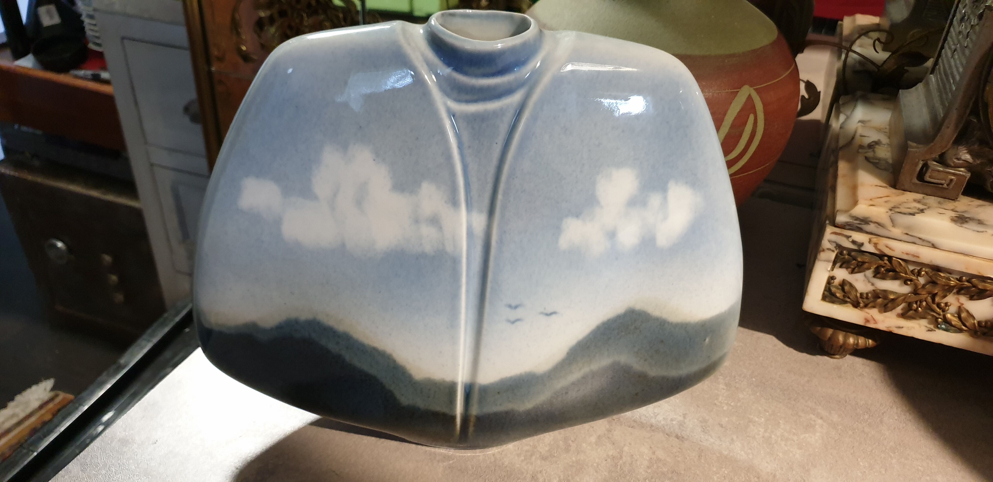 Ceramics claire debril virebent vases porcelain ceramic sculpture design mohy garotte.  vase art