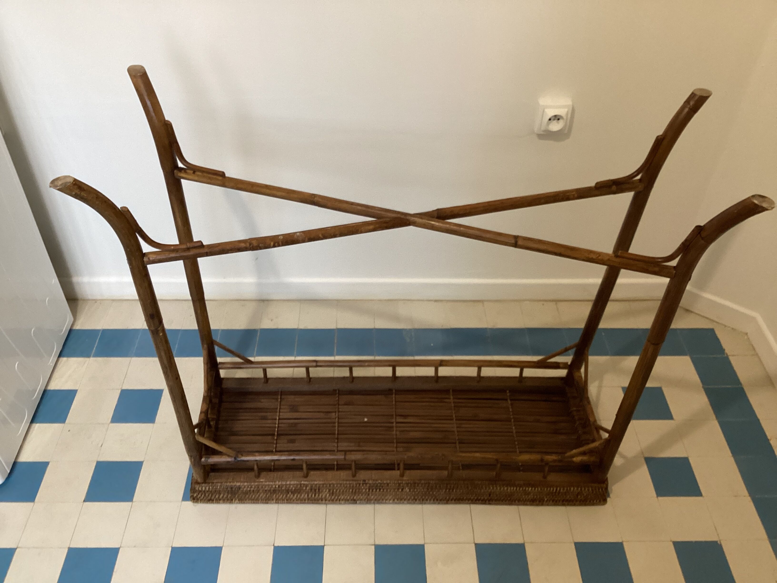 Ancienne console en bambou et rotin tressé