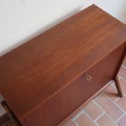 Vintage Scandinavian drop-leaf table in teak wood.