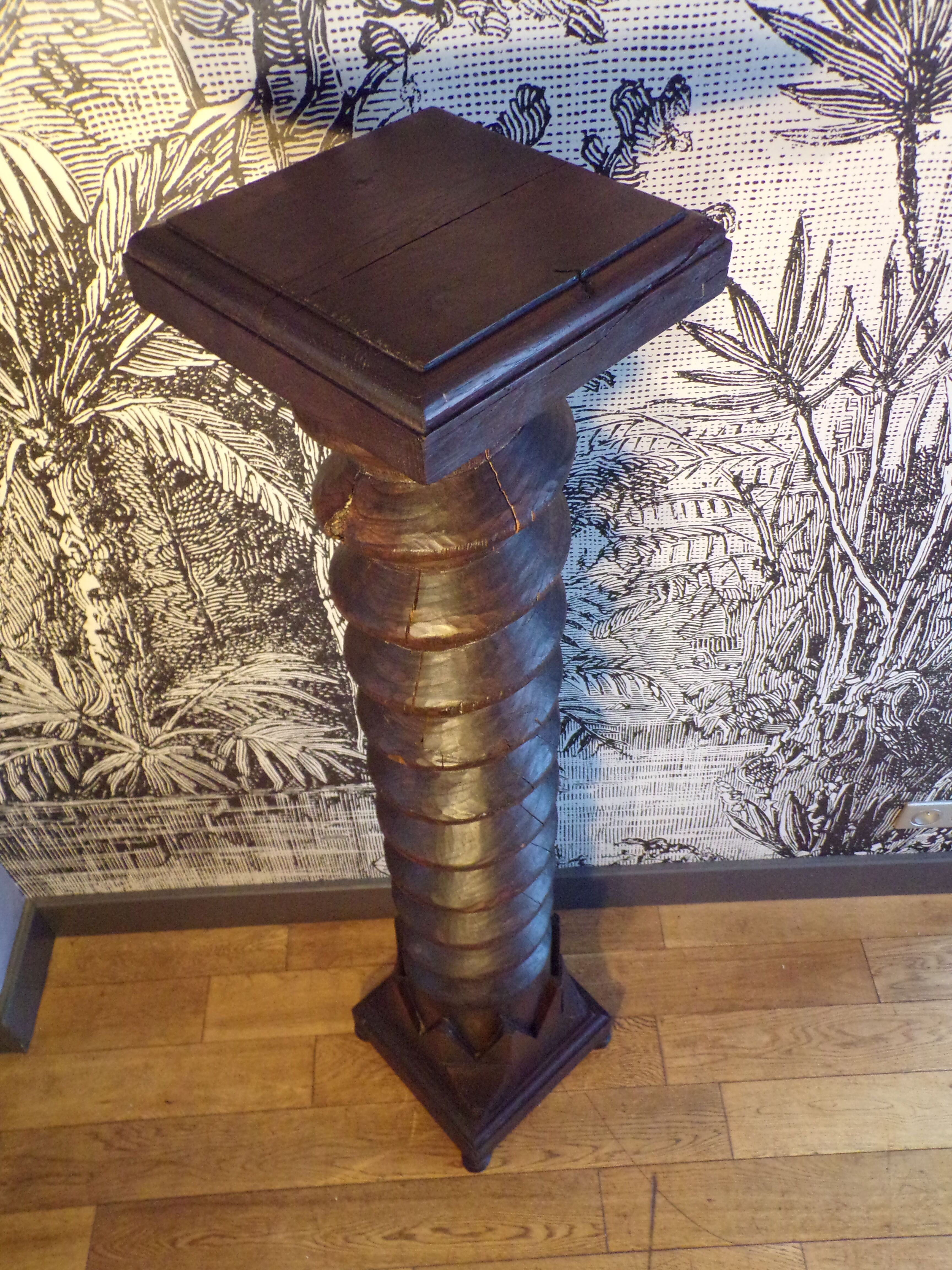 Old carved wooden presentation column h=150 cm