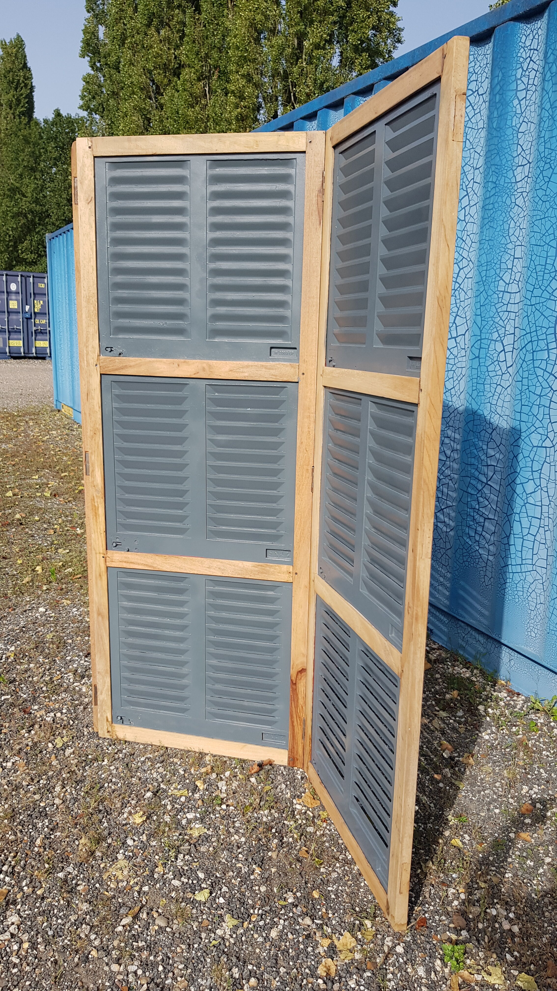 Screen - workshop divider