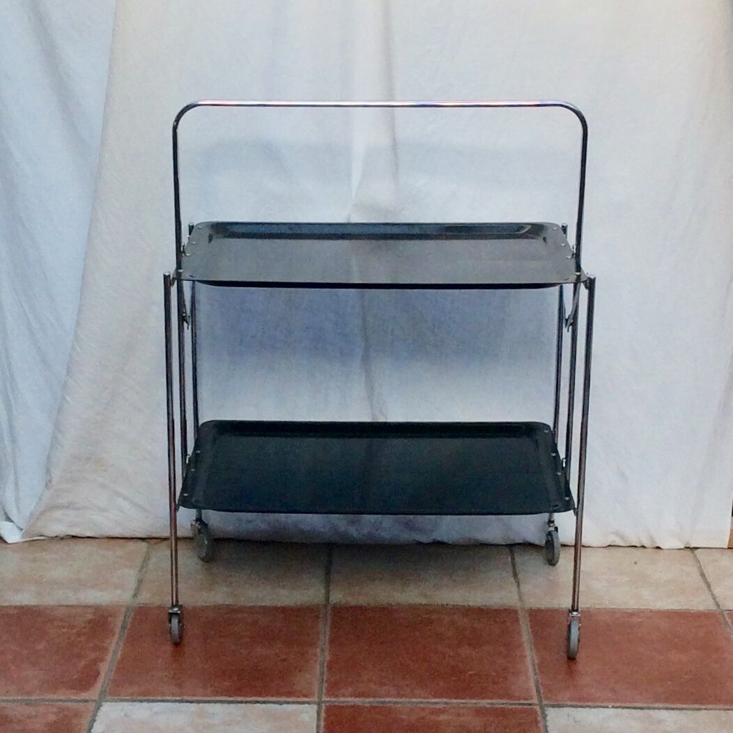 Folding dessert table rolling towards the 1970s numbered dimension: H -82cm- L-41cm- Pr-41cm-