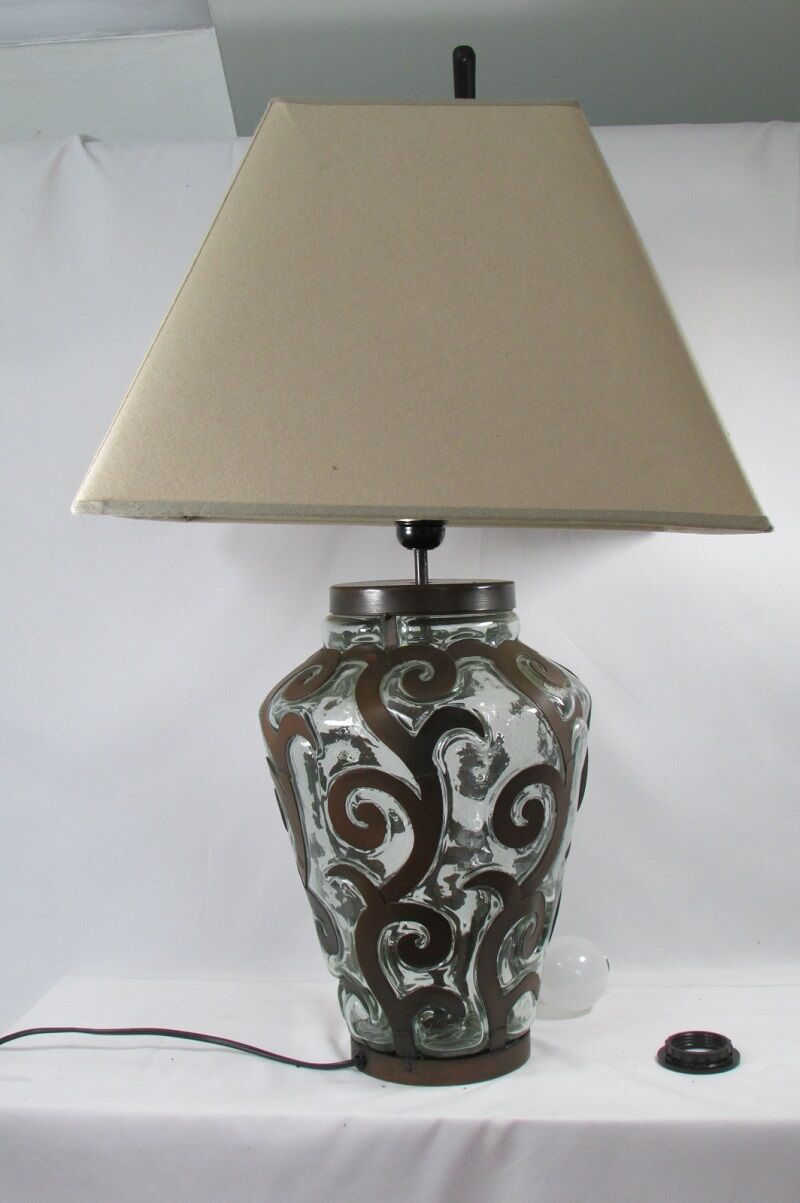 Lampe de salon, fer forgé et verre soufflé