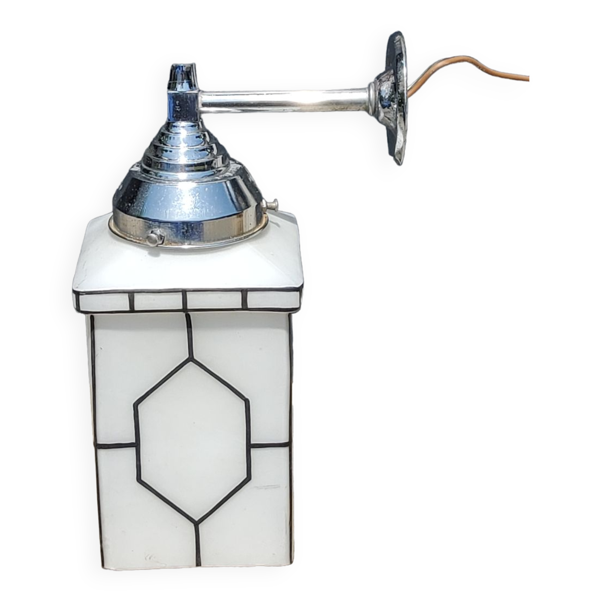 Art deco wall lamp in chromed metal and enamelled opaline glass