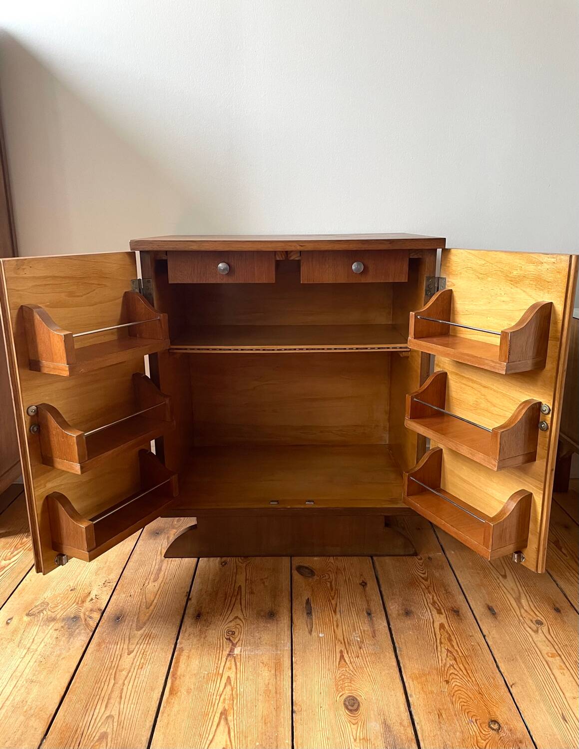 Art deco bar furniture