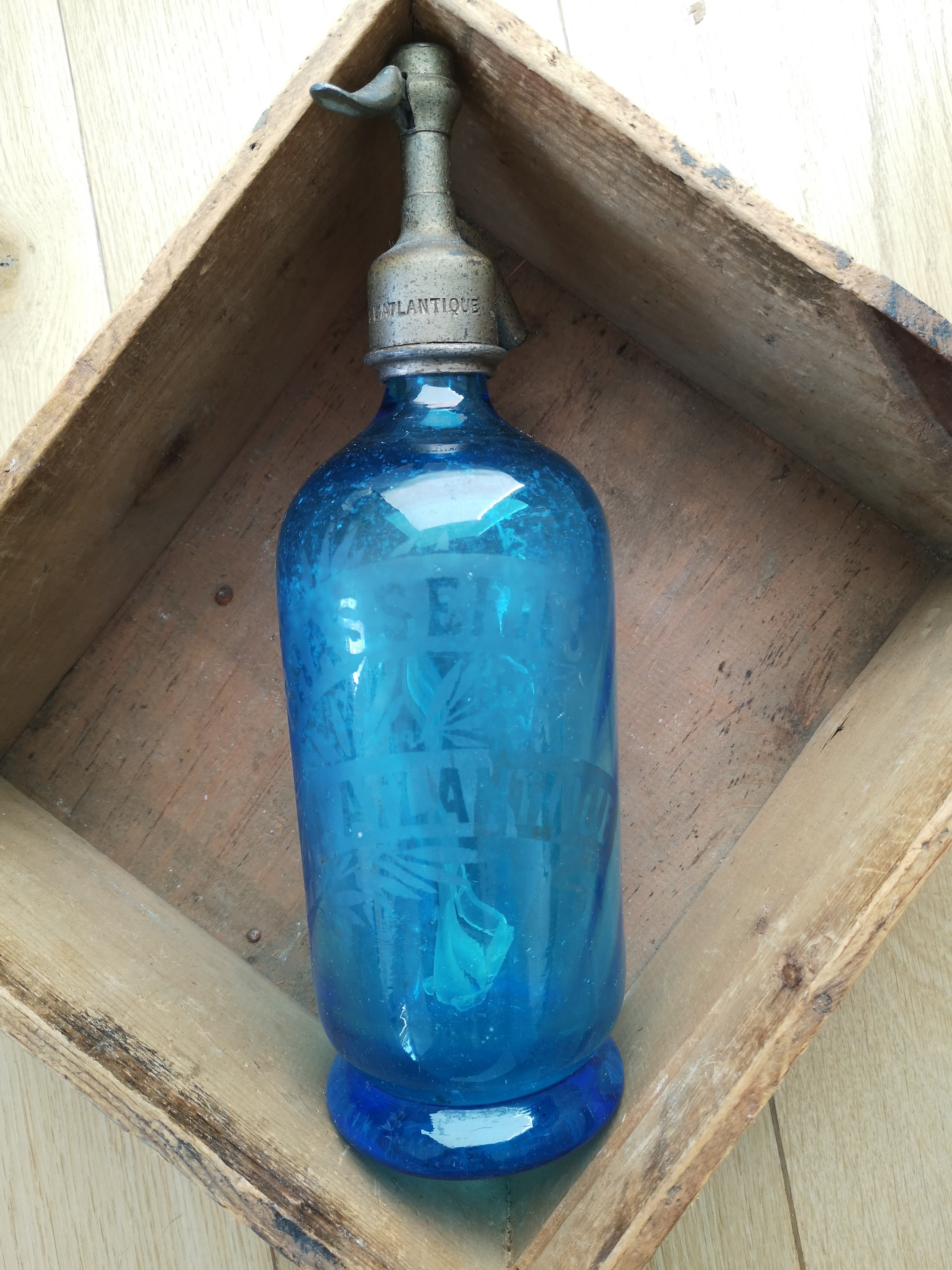 Former Seltz water siphon 1929 Brasseries L'Atlantique