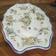Enorme Soupière ancienne en faïence – décor floral – avec plateau assorti