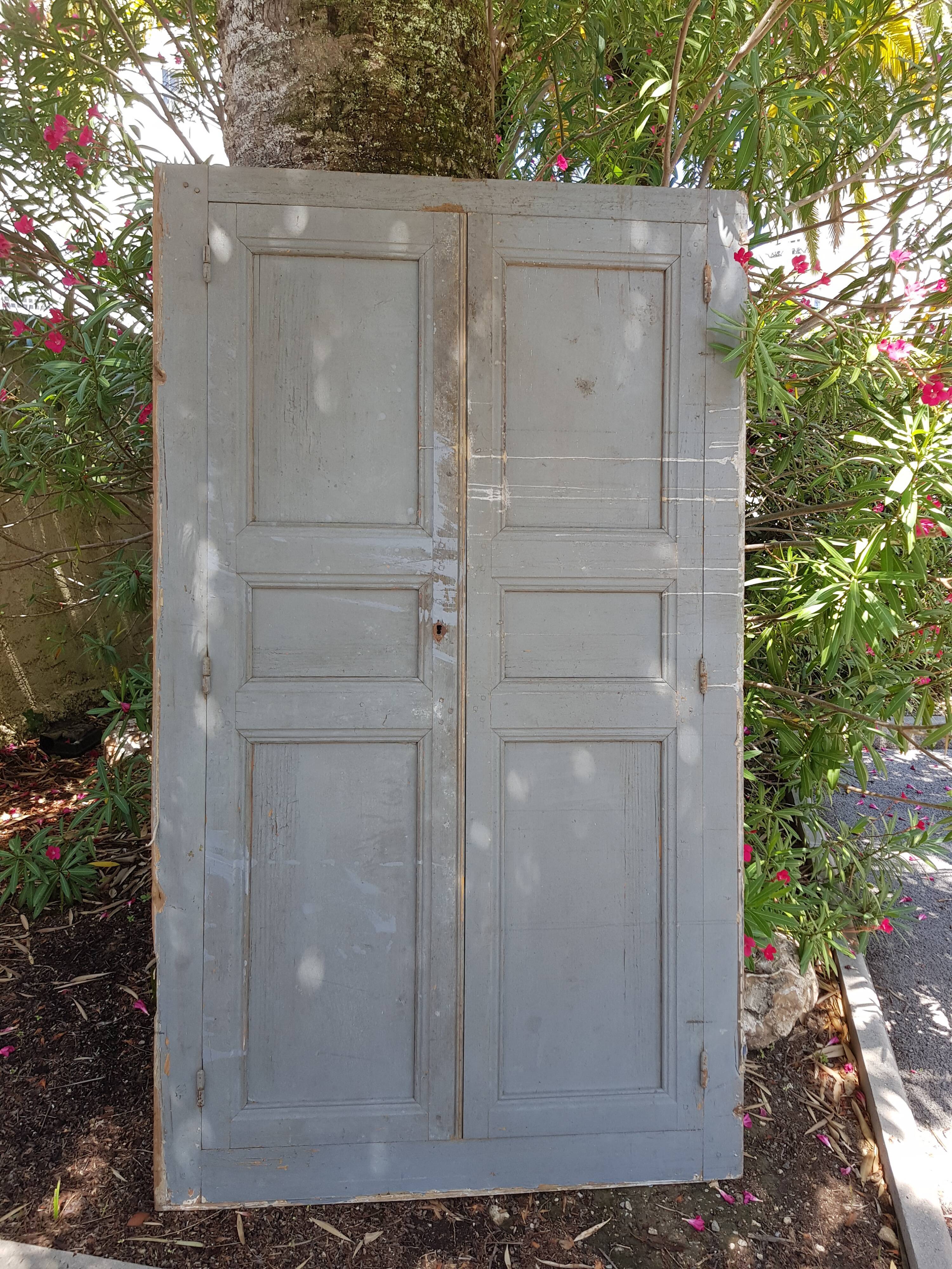 Wall closet door