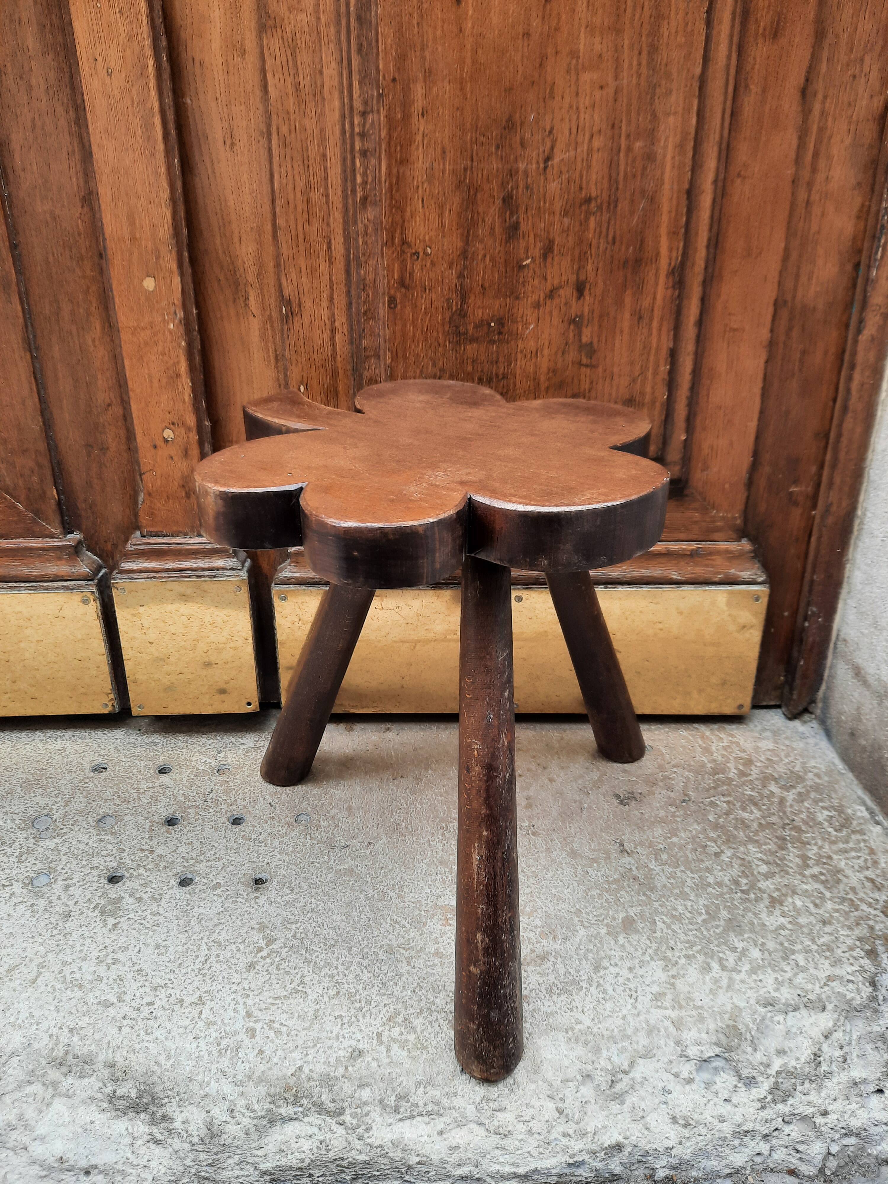 Tripod stool